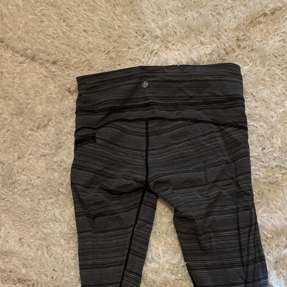 Lululemon Athletica Charcoal Heathered Leggings - Picture 2 of 2